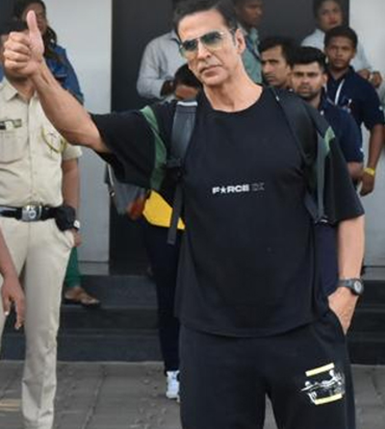 Akshay Kumar Back Bag