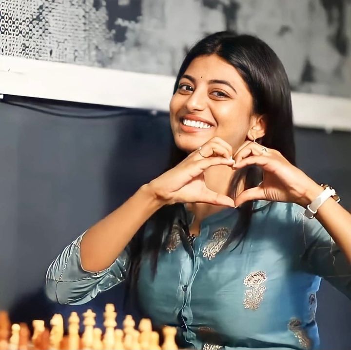 kayal anandhi