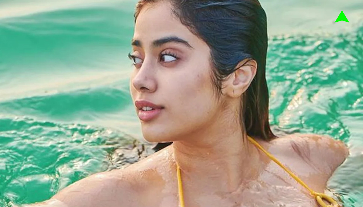 Janhvi Kapoor : இதுக்கு மேல காட்டுறதுக்கு ஒண்ணுமே இல்ல.. ஜான்வி கபூர் கிளுகிளு போட்டோஸ்..!