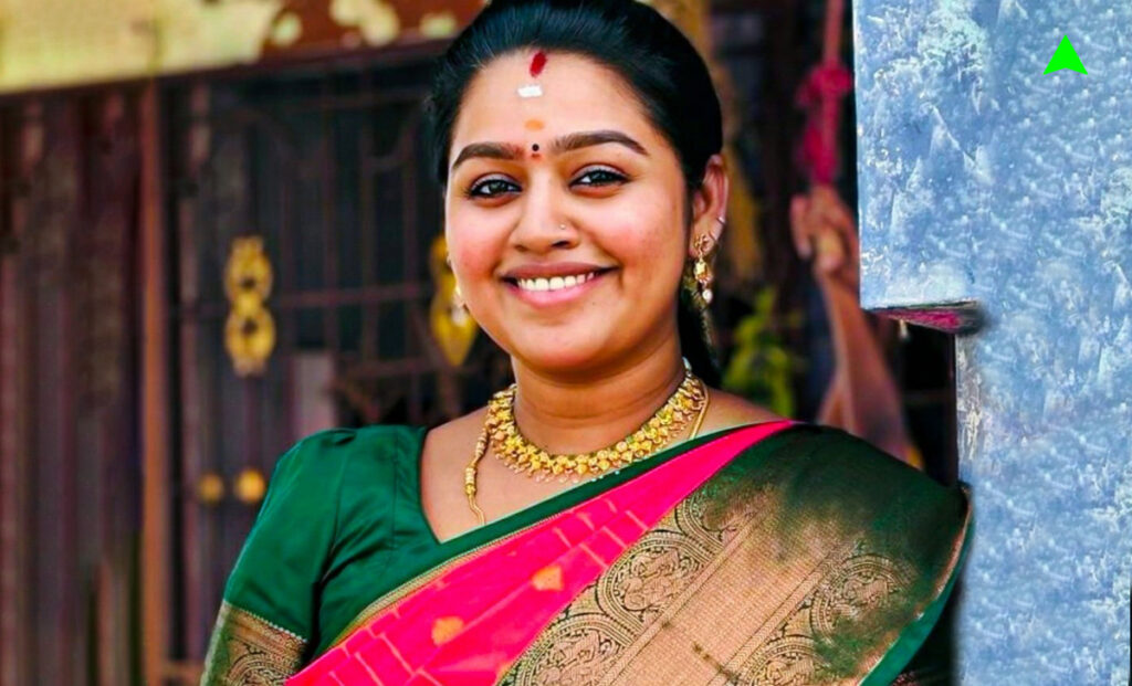 “இதை கேட்டேன்.. உடனே கட்டிகிட்டா…” இப்படித்தான் காதலுக்கு ஓகே சொன்னாராம் காயத்ரி யுவராஜ்..!