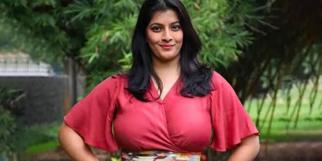 varalakshmi-sarathkumar (1)